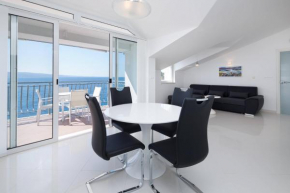 Отель Beach Penthouse Diamond  Омиш